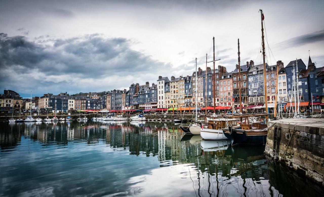 Houston A Honfleur Exterior photo